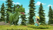 Min schafft es den wildgewordenen T-rex mit Blubberpflaumen loszuwerden.