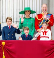 Englands Königskinder stehen unter ständiger Beobachtung, der mediale Druck auf sie wiegt schwer. Wie kommen zurecht mit dem Leben zwischen Privileg und Belastung?