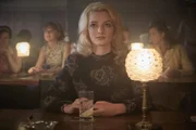 Dakota Blue Richards (Shirley Trewlove)
