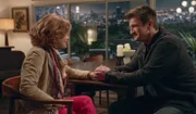 Der Besuch seiner Mutter Evelyn (Fances Fisher) verlangt Nolan (Nathan Fillion) so einiges ab. Neben der anstrengenden Ausbildung als Polizist, muss sich Nolan um die "Geschäftsidee" seiner Mutter kümmern, was ihn auf dem Revier in eine unangenehme Lage bringt.