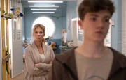 Bettina Jablonski (Nina Gnädig) und ihr Sohn Ben (Caspar Langer) haben völlig unterschiedliche Sichtweisen auf ihre derzeitige familiäre Situation.