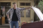 Wade (Wilson Bethel) muss eine Entscheidung treffen, die die Zukunft des Rammer Jammers und seine eigene Zukunft in Bluebell maßgeblich beeinflussen wird ...