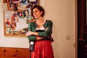 Fanny (Katrin Lux) setzt Gerstls argloses Lob zu.