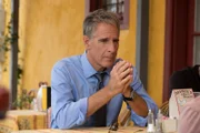 Special Agent Dwayne Pride (Scott Bakula)