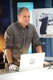 Nick Stokes (George Eads) sucht nach Spuren, die zum Mörder von Audrey Berman führen.