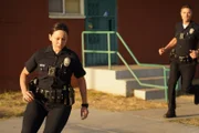 Als Chen (Melissa O`Neil) und Bradford (Eric Winter) als Verstärkung am Einsatzort eintreffen, machen sie eine schreckliche Entdeckung.