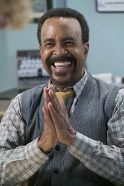 Tim Meadows (Mr. Glascott).