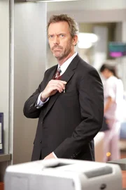 Kaum wird der ultrareligiöse Patient eingeliefert, ist natürlich Houses (Hugh Laurie) Interesse geweckt ...