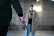 Angriffe mit dem Messer - die Taten sorgen für Angst und Empörung.
