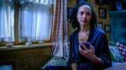 Nicole sucht verzweifelt nach einem Ausweg aus ihrem Dilemma.