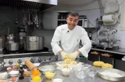 Stefano Avellano verrät seine Tricks für die Zubereitung einer Pastiera.