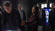 The Chairman (Craig Bierko, l.) und Alina Park (Laura Sohn, r.)