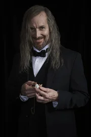 (3. Staffel) - Ist seinen Hexen treu ergeben: Spalding (Denis O'Hare) ...