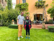 Karl Ploberger mit Rossella Pezzino de Geronimo im Gartenparadies „Le Stanze in Fiore“ in Catania, Sizilien.