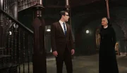 Ahnt Schwester Jude Martin (Jessica Lange, l.) etwas von Dr. Oliver Thredsons (Zachary Quinto, l.) Plänen, Lana Winters aus der Anstalt zu befreien?