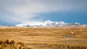 Blick vom Altiplano zum Carretera a La Rinconada, Peru.