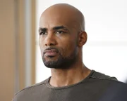 Robert Sullivan (Boris Kodjoe)