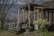 Robert (Christopher Eccleston) will die Wahrheit über Susans Tod herausfinden.