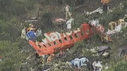 1989 explodiert an Bord von Avianca-Flug 203 eine Bombe. Es wird vermutet, dass Escobar mehrere Informanten töten wollte, die sich im Flugzeug befunden haben.