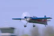 Fliegen – ein alter Menschheitstraum: Seit über 100 Jahren schon faszinieren Flugzeuge die Menschen, und Piloten gelten als wahre Helden.