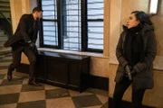 Special Agent Omar Adom 'OA' Zidan (Zeeko Zaki) und Hana Gibson (Keisha Castle-Hughes)