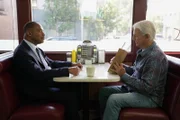 Leon Vance (Rocky Carroll, l.); Leroy Jethro Gibbs (Mark Harmon, r.)