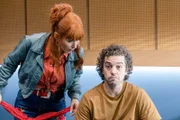 Morgane Alvaro (Audrey Fleurot, l.); Gilles Vandraud (Bruno Sanches, r.)