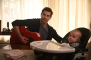 Eddie Saville (David Giuntoli)
