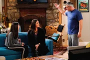 (v.l.n.r.) Kate Burns (Grace Kaufman); Andi Burns (Liza Snyder); Adam Burns (Matt LeBlanc)