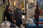 (v.l.n.r.) Andi Burns (Liza Snyder); Adam Burns (Matt LeBlanc); Kate Burns (Grace Kaufman)
