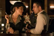 Ana Ribera (Paula Echevarría, l.); Alberto Márquez (Miguel Ángel Silvestre, r.)
