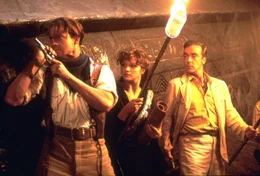 Rick (Brendan Fraser, l.), Evelyn (Rachel Weisz, M.) und Jonathan (John Hannah, r.)