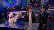 L-R: Dr. Colosso, Nora Thunderman (Addison Riecke), Billy Thunderman (Diego Velazquez)