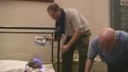 Josh Gates (l.) beschäftigt sich mit den mächtigsten Frauen der antiken Welt.