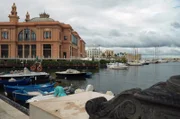 Bari, die Hauptstadt der Region Apulien: Ihr Hafen an der Adria gilt als Italiens Tor zum Nahen Osten und Balkan.