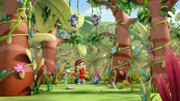 Wissper und Peggy wurden in den Urwald gerufen, wo eine Papageienmutter und die Affen Alfie und Frankie sich Sorgen um Papageienkind Piepsienchen machen.