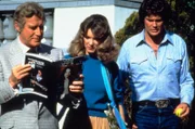 Devon Miles (Edward Mulhare, l.), Michael Knight (David Hasselhoff, r.)