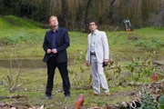 Ein am Tatort gefundener Flügel eines Schmetterlings führt Horatio (David Caruso, l.) und Ryan (Jonathan Togo) in den Fort Sherman Park, da das Insekt nur in diesem Park vorkommt. Und tatsächlich werden sie hier fündig...