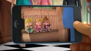 Simon zeigt den anderen beiden Chipmunks das Video der Chipettes, welches sich innerhalb kürzester Zeit großer Beliebtheit erfreut.  +++