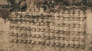 Die Azteken erschaffen im 15. Und 16. Jahrhundert ein mächtiges Reich mit einer Religion, die Menschenopfer fordert. Die Azteken erschaffen im 15. Und 16. Jahrhundert ein mächtiges Reich mit einer Religion, die Menschenopfer fordert.