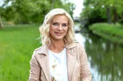 Diesmal rückt Moderatorin Uta Bresan die „Gartenträume“ in den Mittelpunkt. Vom Klostergarten, über den Kräuter- und Bauerngarten bis hin zur barocken Fülle mitteldeutscher Schlossparks – die Gartenträume Sachsen-Anhalts bieten für jeden Grünliebhaber die passende Abwechslung.  Moderatorin Uta Bresan.
