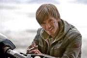 Als Ty (Graham Wardle) ein altes Motorrad kauft, ist auch Jack  sofort Feuer und Flamme. Gemeinsam wollen sie das gute Stück wieder flott machen.  +++