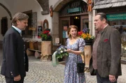 Anna Herzog (Barbara Maria Messner, M.) beschuldigt Kofler (Roland von Kummant, l.) vor Beissl (Andreas Giebel, r.) des Mordes an ihrem Mann.