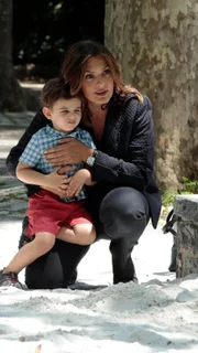 Noah Porter-Benson (Jack Nawada-Braunwart), Lieutenant Olivia Benson (Mariska Hargitay)