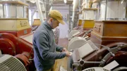 Müller Lasse Meinecke in der Bohlsener Mühle in der Lüneburger Heide.