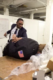 Barry Frost (Lee Thompson Young)