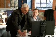 Leroy Jethro Gibbs (Mark Harmon, l.); Timothy McGee (Sean Murray, r.)