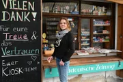 Ihren Kiosk kann Daniela E. nicht mehr halten. Der Zeitschriftenverkauf ist eingebrochen.