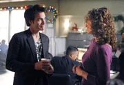 Pat Monahan (Sam Baker), Melina Kanakaredes (Det. Stella Bonasera).