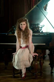 Sonja Schadt (Josefine Preuß).